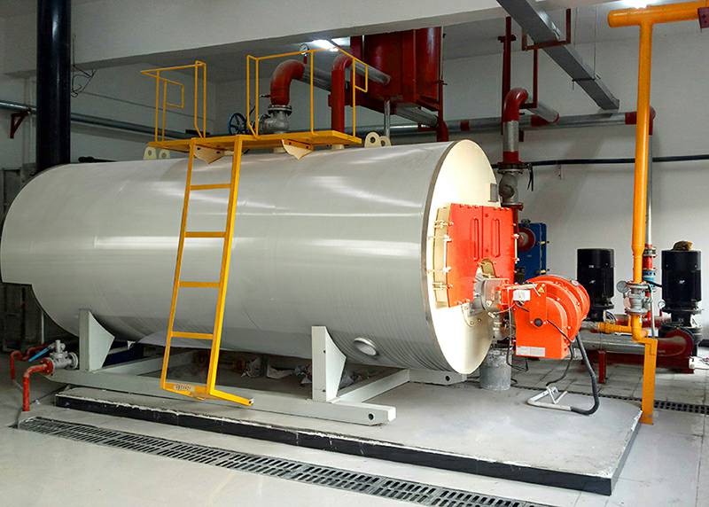 燃油气热水锅炉安装时需要注意哪些事项 燃气热水锅炉安装现场